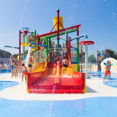 Camping De Duinhoeve Chalet Zeeland Not For Companies Burgh-Haamstede Dış mekan fotoğraf