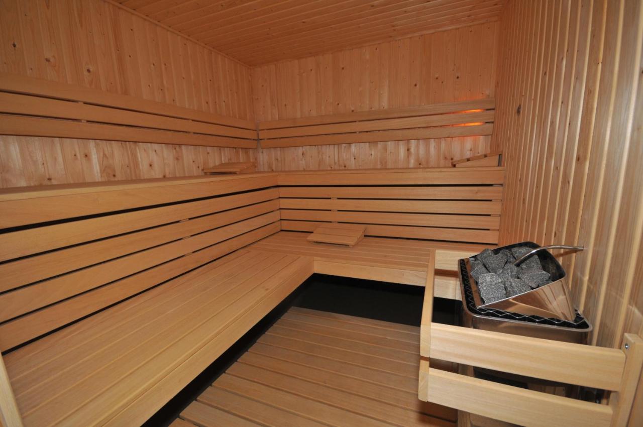 Camping De Duinhoeve Chalet Zeeland Not For Companies Burgh-Haamstede Dış mekan fotoğraf