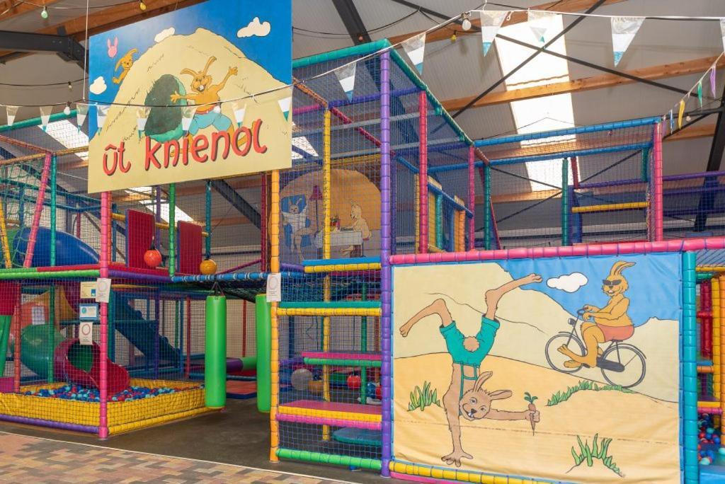 Camping De Duinhoeve Chalet Zeeland Not For Companies Burgh-Haamstede Dış mekan fotoğraf