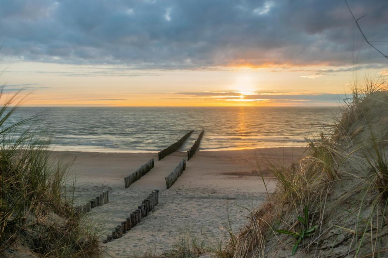Camping De Duinhoeve Chalet Zeeland Not For Companies Burgh-Haamstede Dış mekan fotoğraf